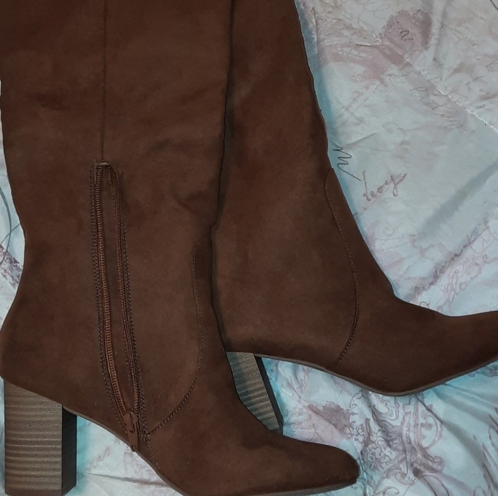 Suede boots NEW tags/box